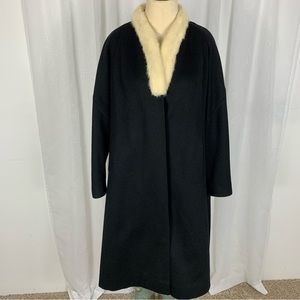 Vintage Black Wool coat with white fur collar
